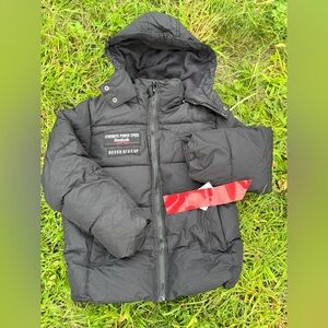 Boys Black Reebok Puffer Detachable Hood Zip Pockets NEVER GIVE UP